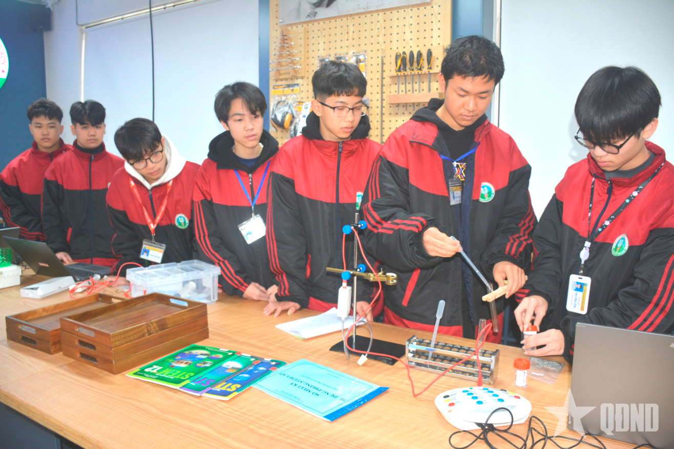 Không gian học tập toàn cầu ở các lớp học vùng biên xứ Lạng